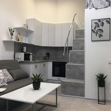 Tiras Scandinavian Apartment In Odessa City Екстер'єр фото